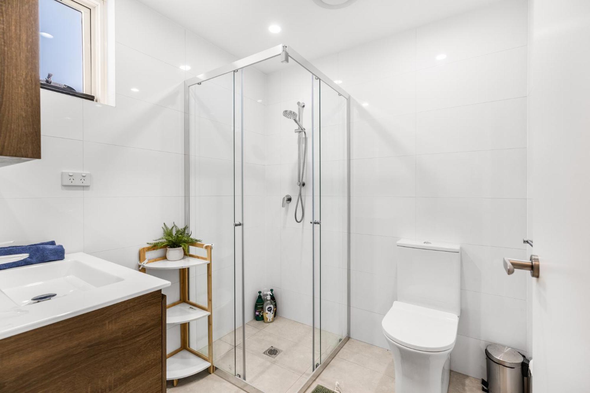 Cozy, Morden And Independent In With Private Kitchen & Bathroom Appartamento *